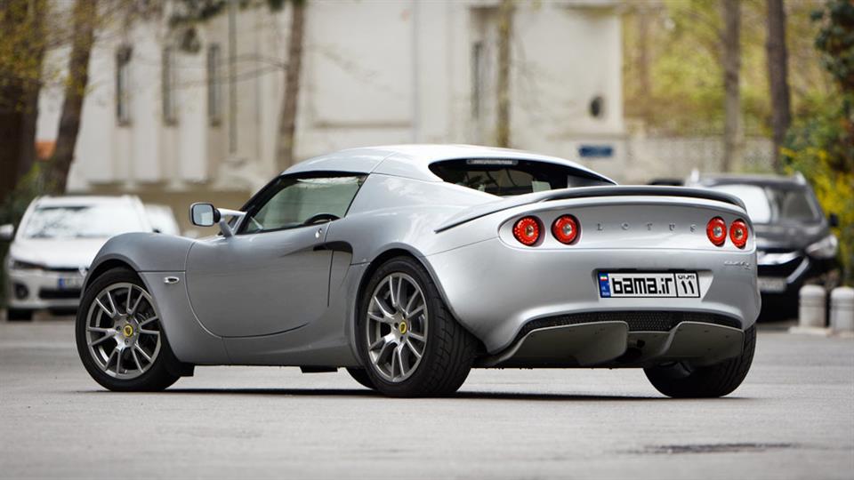 نمای عقب لوتوس الیزه S